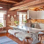 Loma-asunnot Laattajan Hirsipirtti By Interhome *