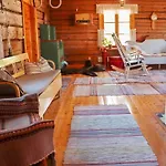Loma-asunnot Laattajan Hirsipirtti By Interhome Hyrynsalmi